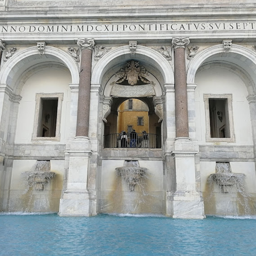 Trastevere Fontana dell Acqua Paola