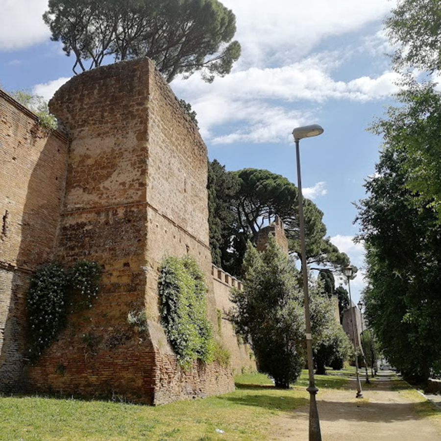 Le mura e i muri dell'Ostiense