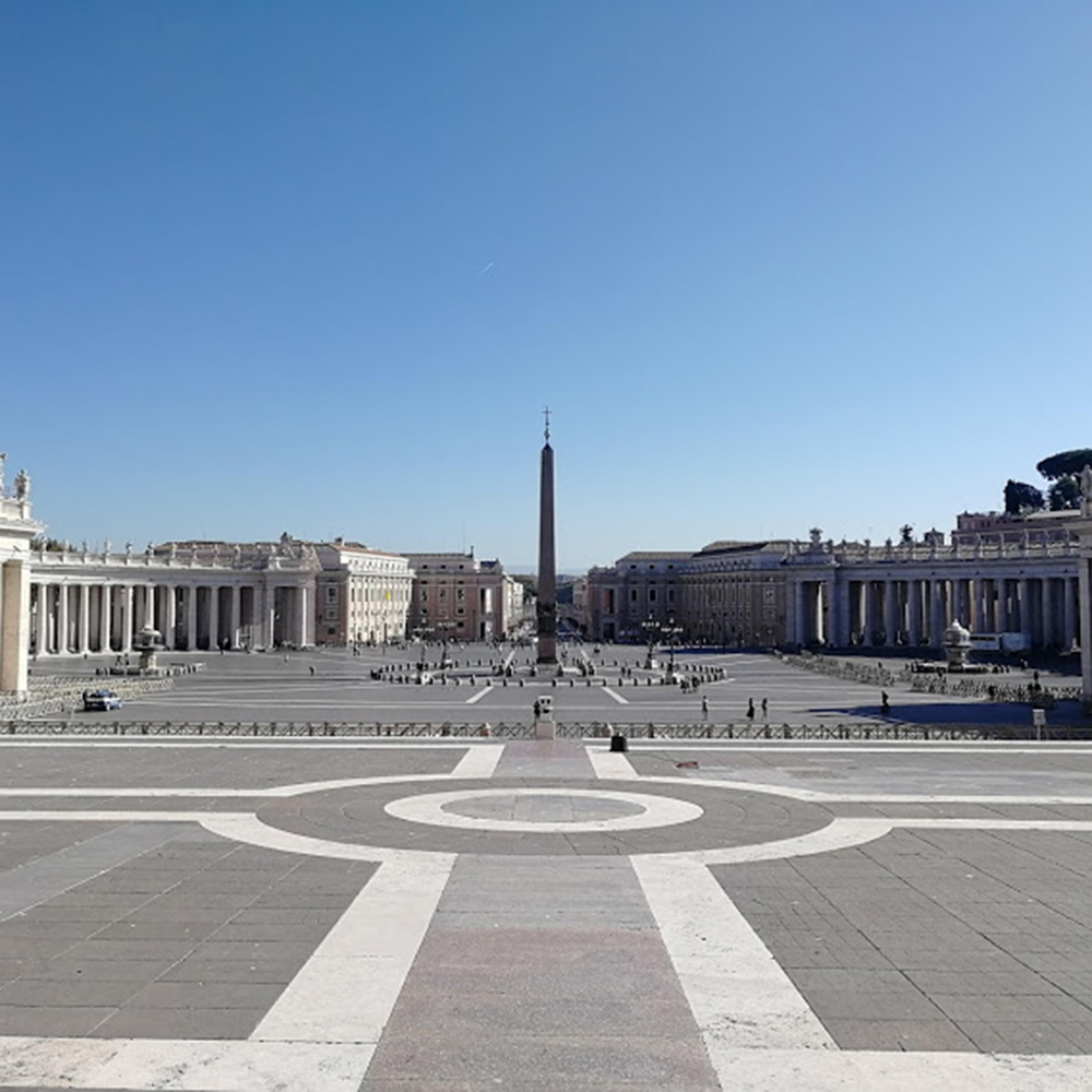 Piazza San Pietro dalla Basilica