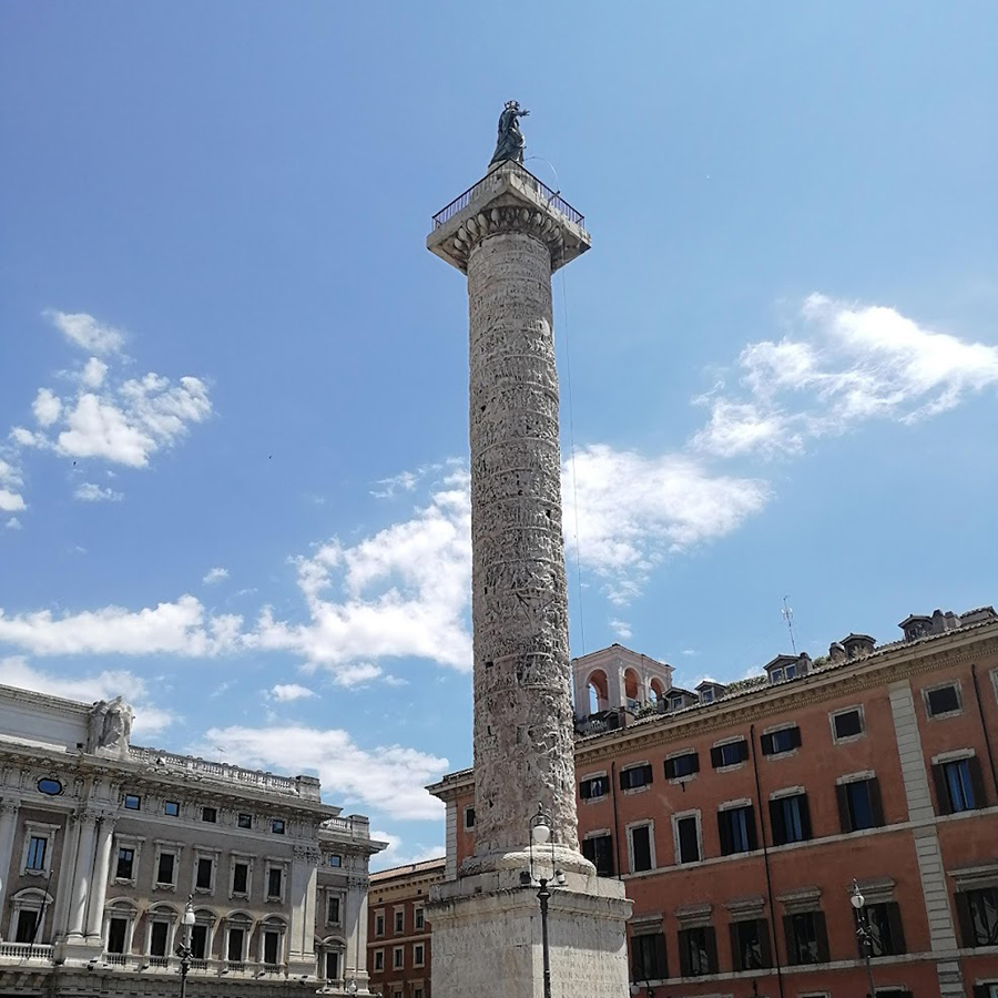 La Colonna di Marco Aurelio in Piazza Colonna